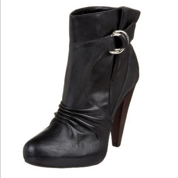 Steve Madden Shoes - Steve Madden Black Leather Boots